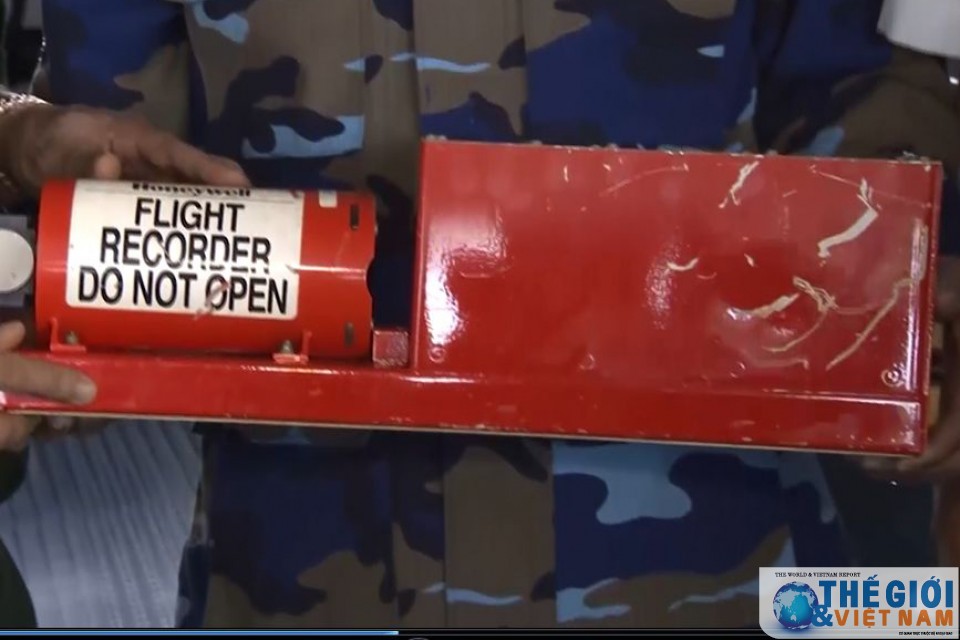 tim thay hop den va 2 thi the thanh vien phi hanh doan