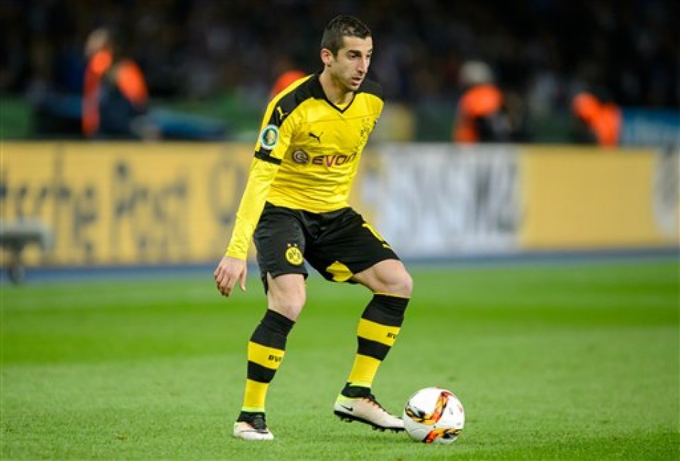 man united chieu mo thanh cong mkhitaryan tu dortmund