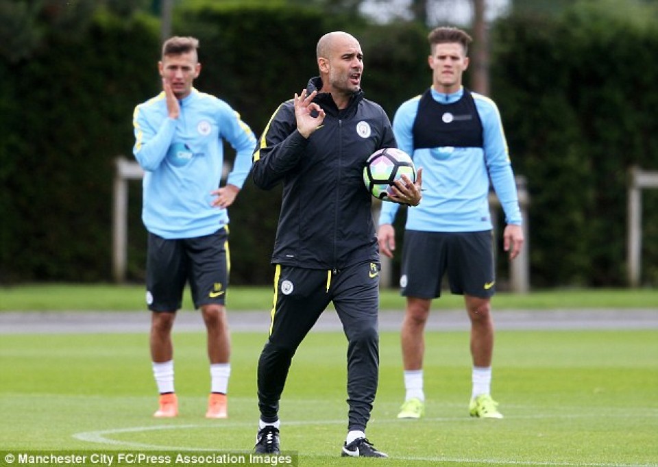 ngay huan luyen dau tien cua pep guardiola tai man city
