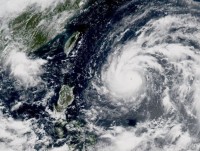 san sang cuu ho nguoi viet bi anh huong boi sieu bao nepartak