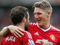 barca gia han hop dong voi 2 sao mai