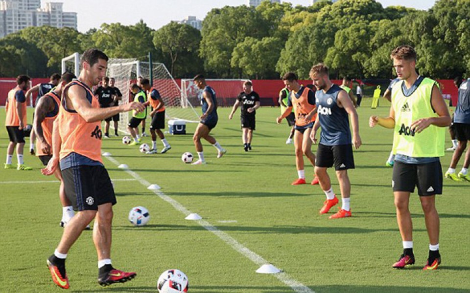 Man United rèn quân trước cuộc đối đầu với Dortmund man united ren quan truoc cuoc doi dau voi dortmund