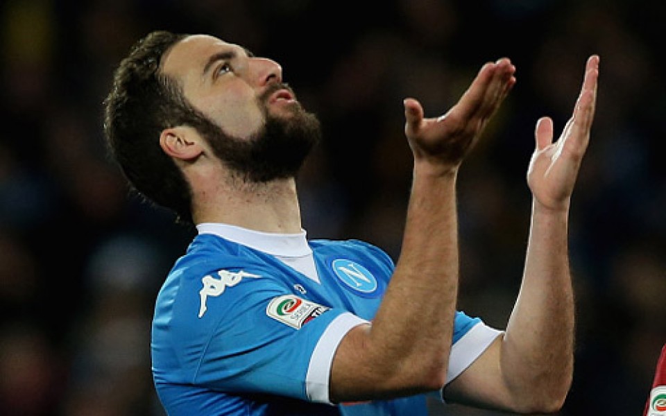 chuyen nhuong 247 juventus dat thoa thuan chieu mo higuain