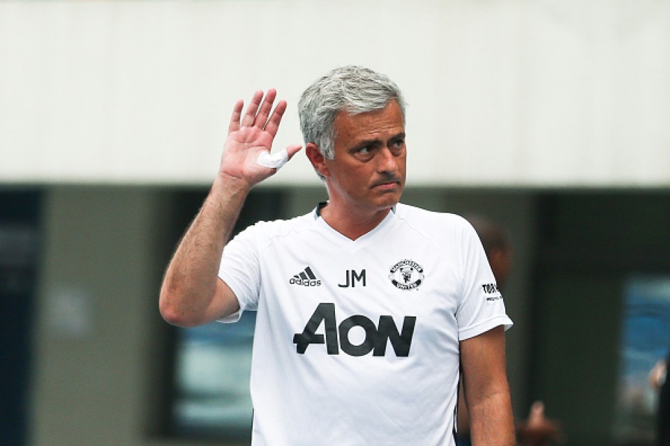 nhung ong chu cua man utd muon gi o mourinho