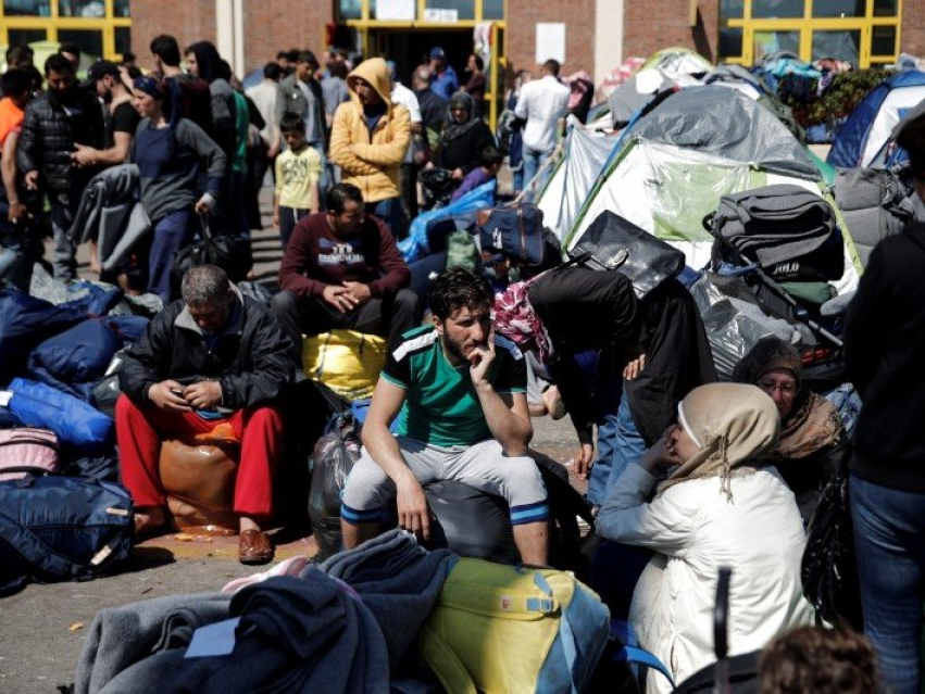 tho nhi ky cao buoc eu khong giu dung cam ket