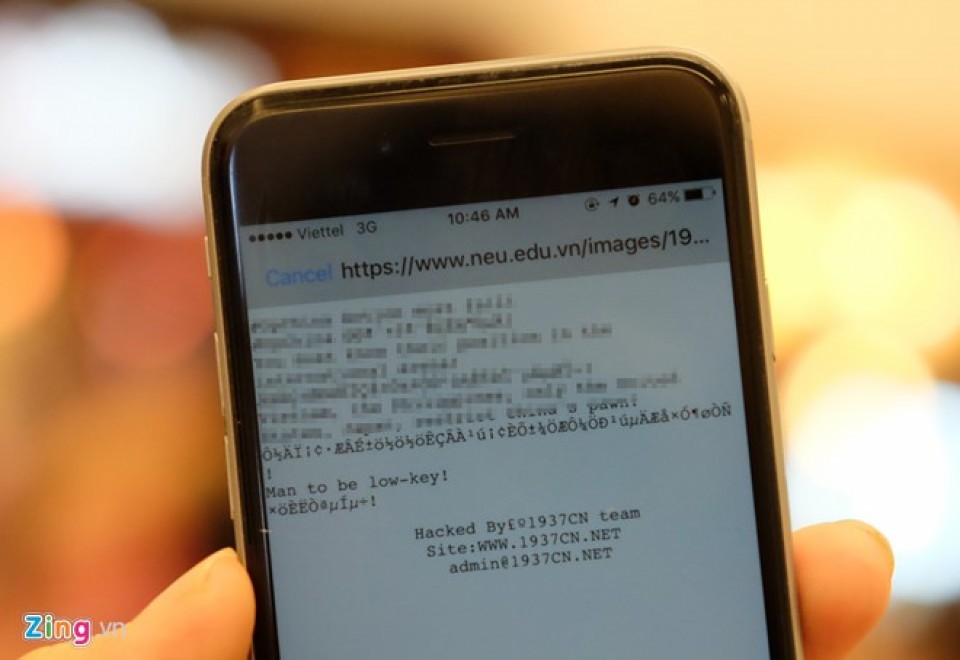website dai hoc kinh te quoc dan bi xam nhap