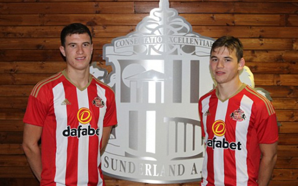sunderland ky hop dong voi hai sao tre man united