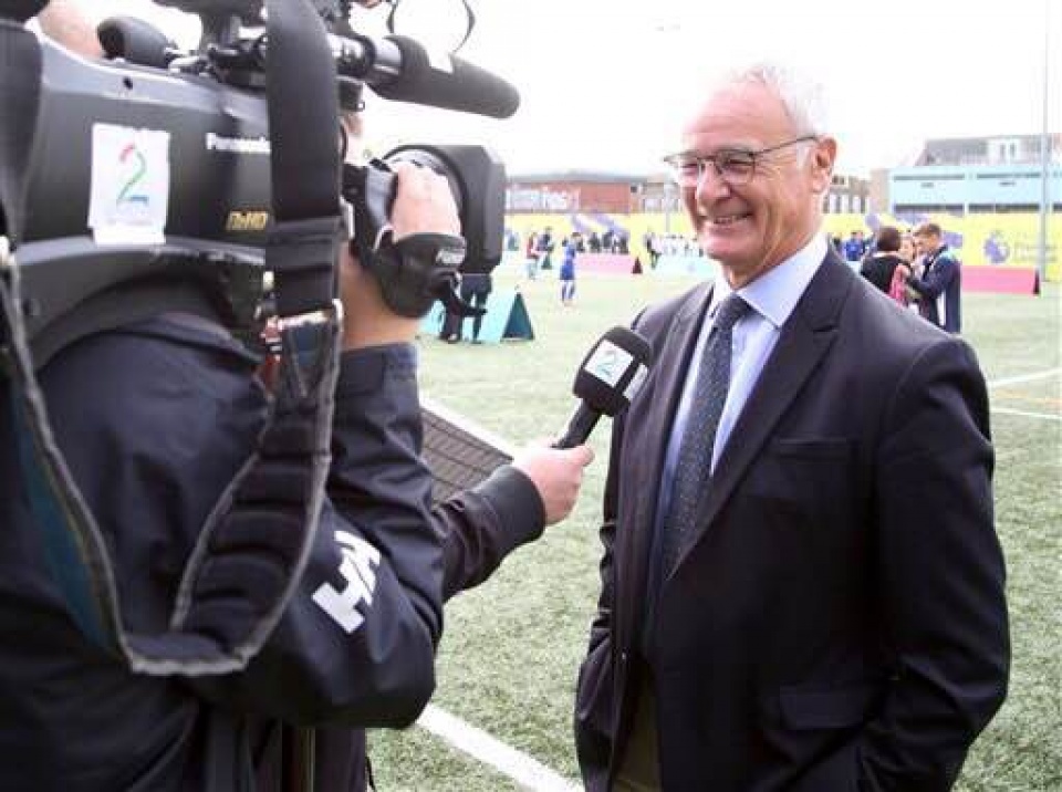 leicester se lai khien premier league bat ngo