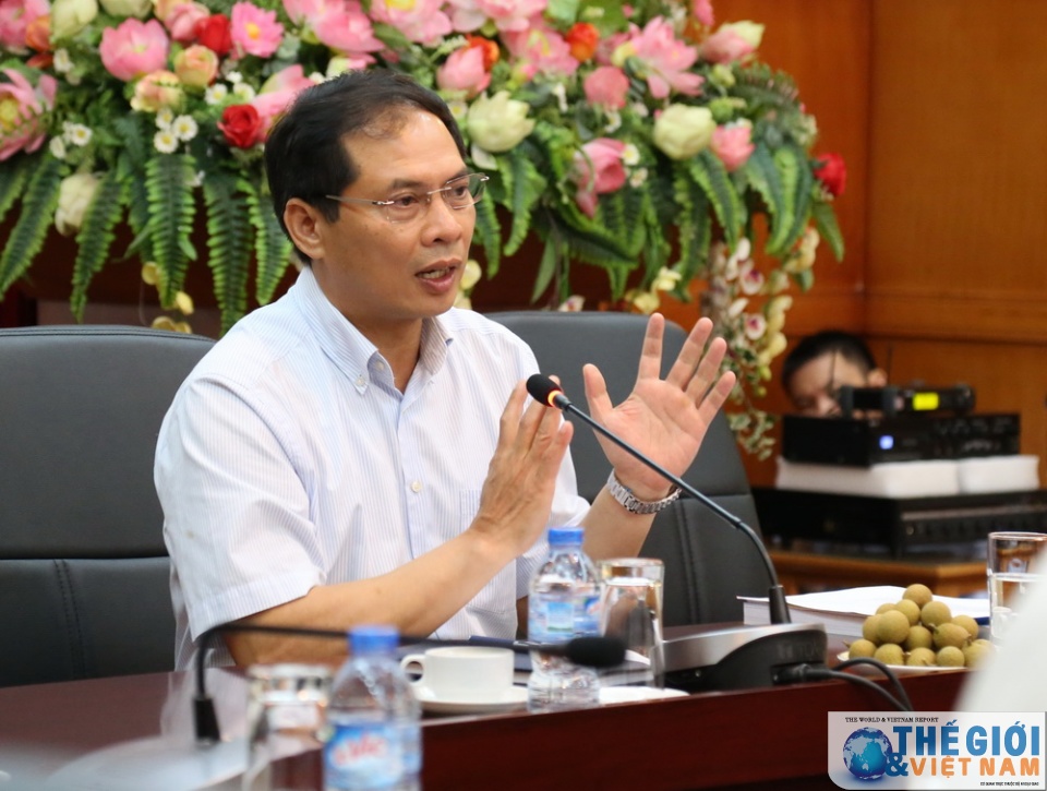 lanh dao bo ngoai giao gap mat can bo lao thanh