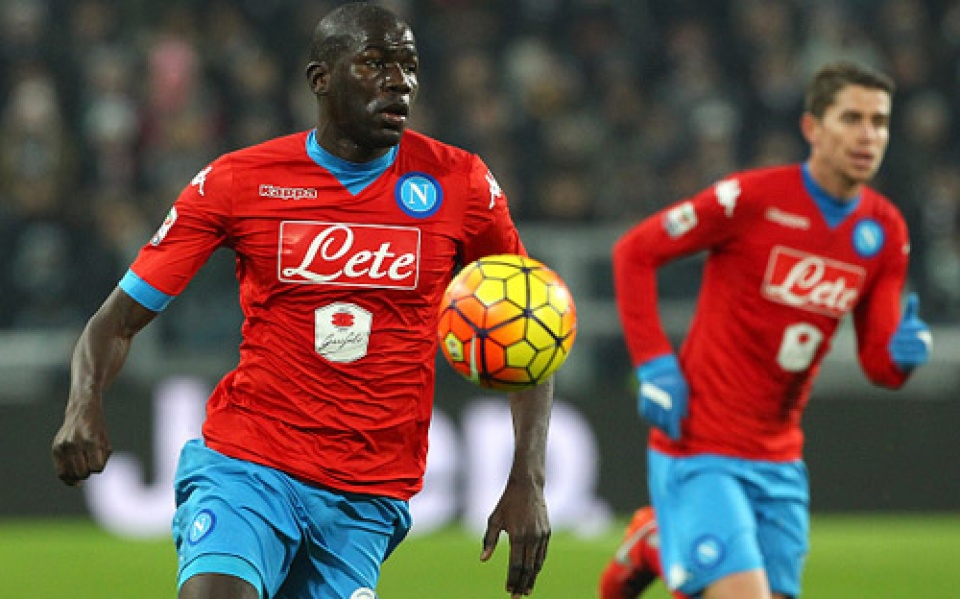 chuyen nhuong 198 liverpool dong y ban benteke