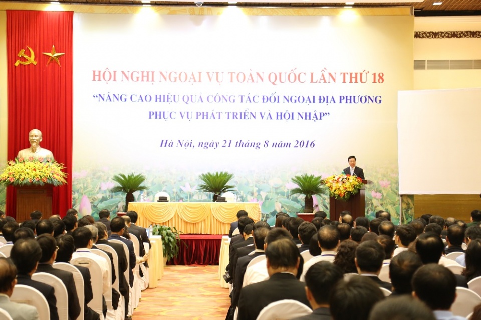 live khai mac hoi nghi ngoai vu 18