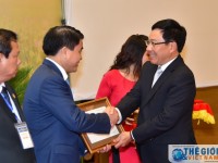 doi ngoai gop phan quan trong thu hut nguon luc cho phat trien