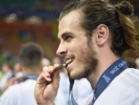 hlv zidane bat ngo thang chuc cho ronaldo