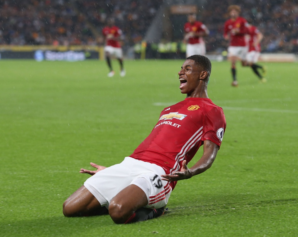 mourinho vi tri cua rashford se van la bang ghe du bi