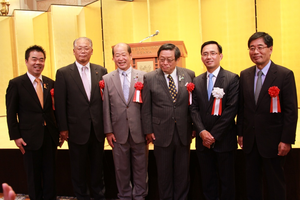 lanh dao tinh osaka chuc mung quoc khanh viet nam