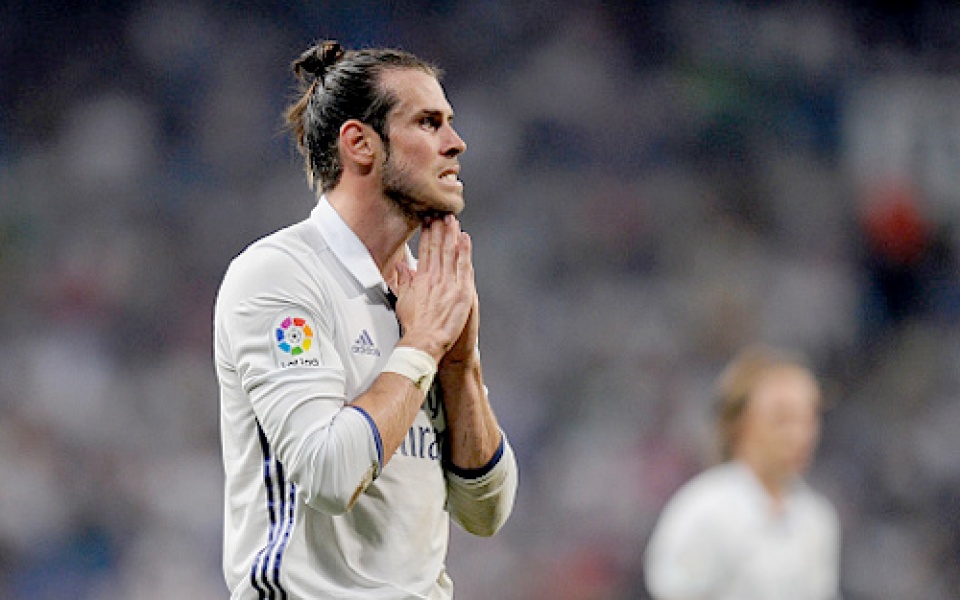 diem tin the thao sang 49 real madrid luc duc noi bo vi bale