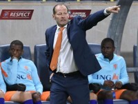 arjen robben chia tay doi tuyen con loc mau da cam nay da tan