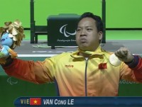 Lực sĩ Lê Văn Công giành HCV lịch sử ở Paralympic