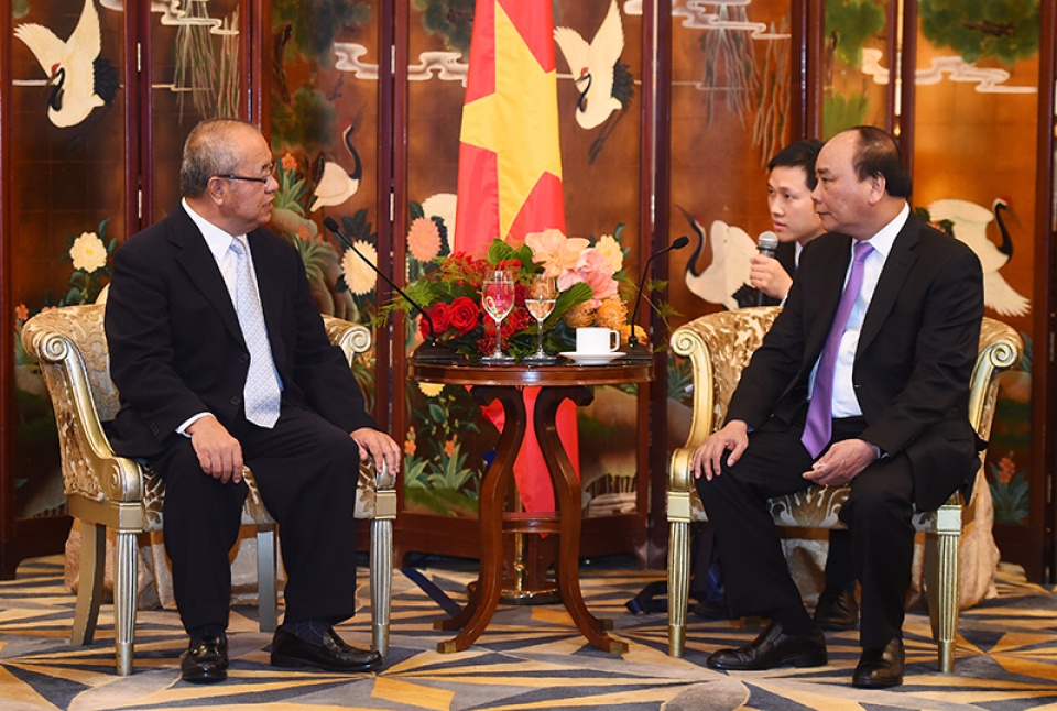 thu tuong nguyen xuan phuc tiep lanh dao tap doan doanh nghiep lon tai hong kong