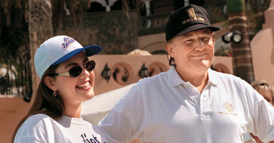 hoa hau tung bi donald trump che nhao la lon keu goi ung ho ba clinton