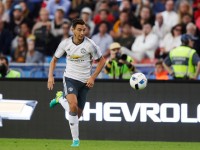 man utd thu nap 50 chuyen gia san dau nguoi