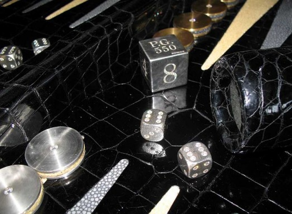 10 do vat bang vang dat nhat the gioi