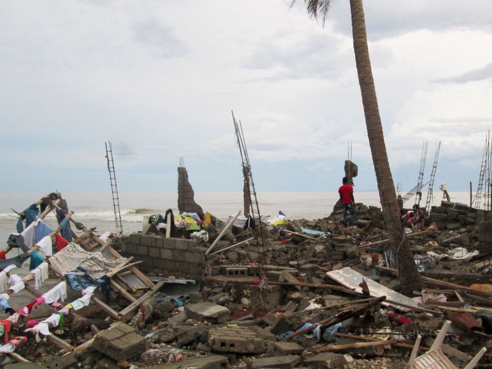 dien chia buon voi nhan dan haiti