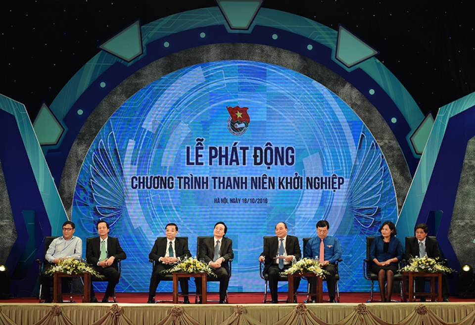 Thủ tướng trả lời câu hỏi khởi nghiệp của sinh viên thu tuong tra loi cau hoi khoi nghiep cua sinh vien
