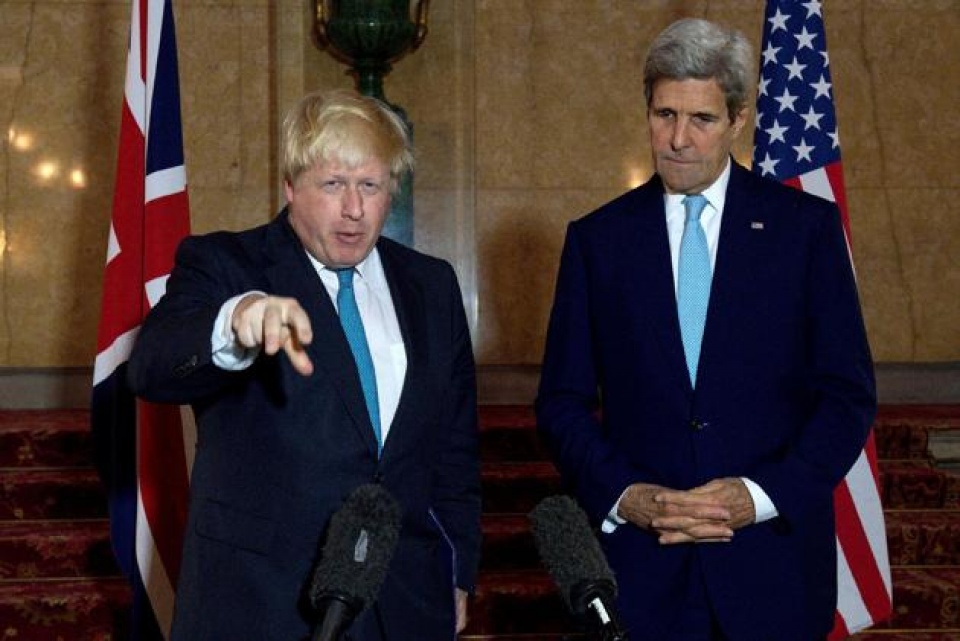 my anh can nhac cac lenh trung phat moi doi voi nga va syria