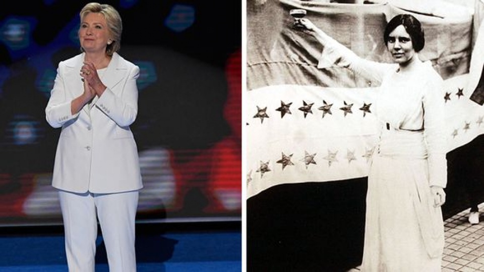 thong diep an chua sau 3 bo trang phuc cua ba clinton trong loat tranh luan