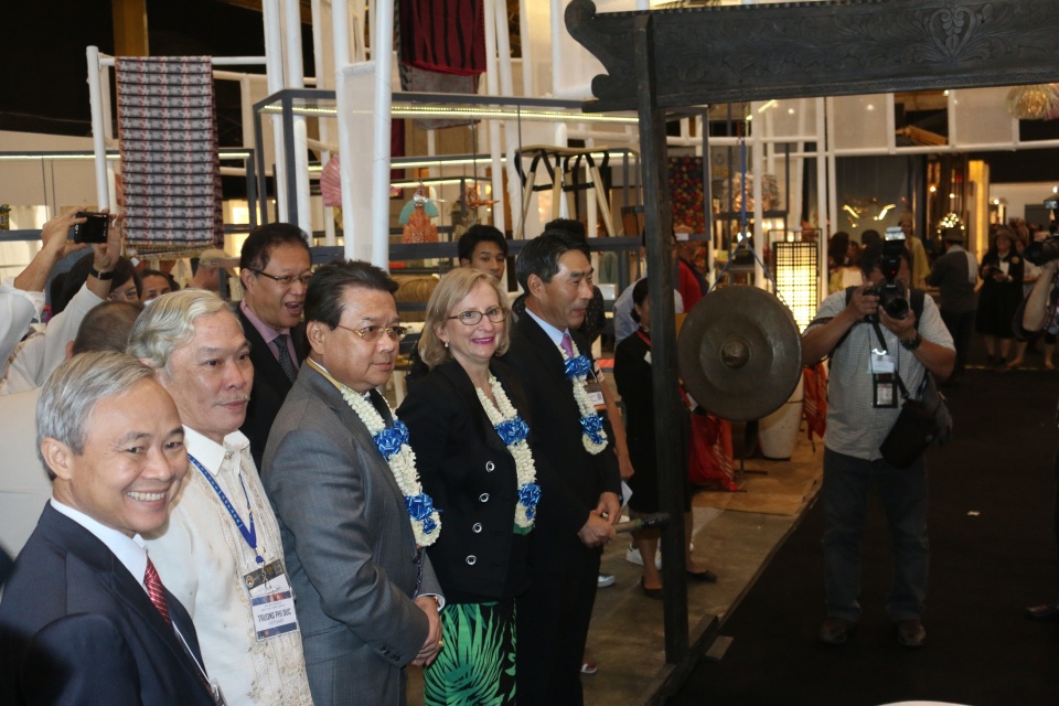 viet nam tham du hoi cho thiet ke thu cong my nghe asean 2016
