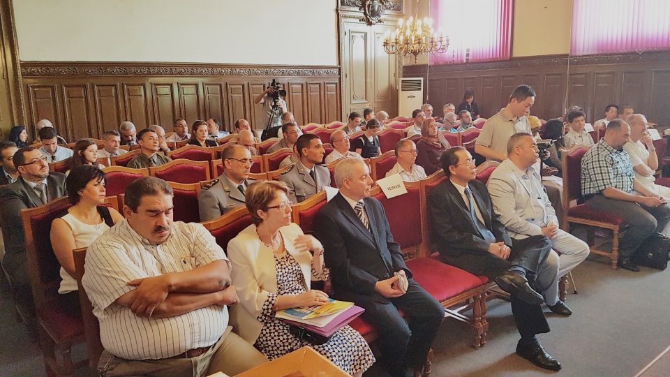 Doanh nghiệp Algeria tìm hiểu tiềm năng của thị trường Việt Nam doanh nghiep algeria tim hieu tiem nang cua thi truong viet nam