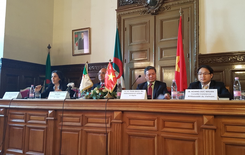 Doanh nghiệp Algeria tìm hiểu tiềm năng của thị trường Việt Nam doanh nghiep algeria tim hieu tiem nang cua thi truong viet nam