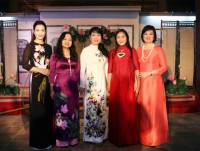 tap chi argentina ca ngoi ve dep ta ao dai cua viet nam