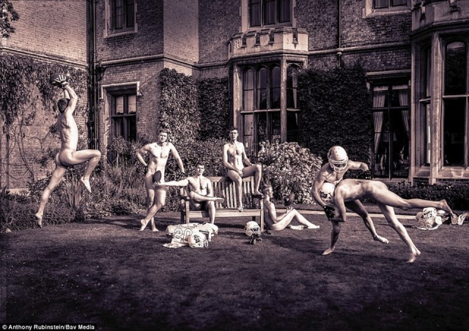 sinh vien dh cambridge danh tieng khoa than lam lich tu thien