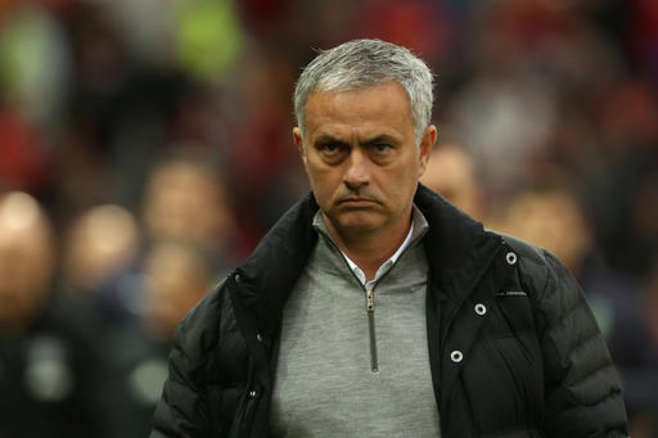 hlv mourinho doi dien voi an phat nang