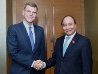 thu tuong nguyen xuan phuc tiep tong bien tap the economist