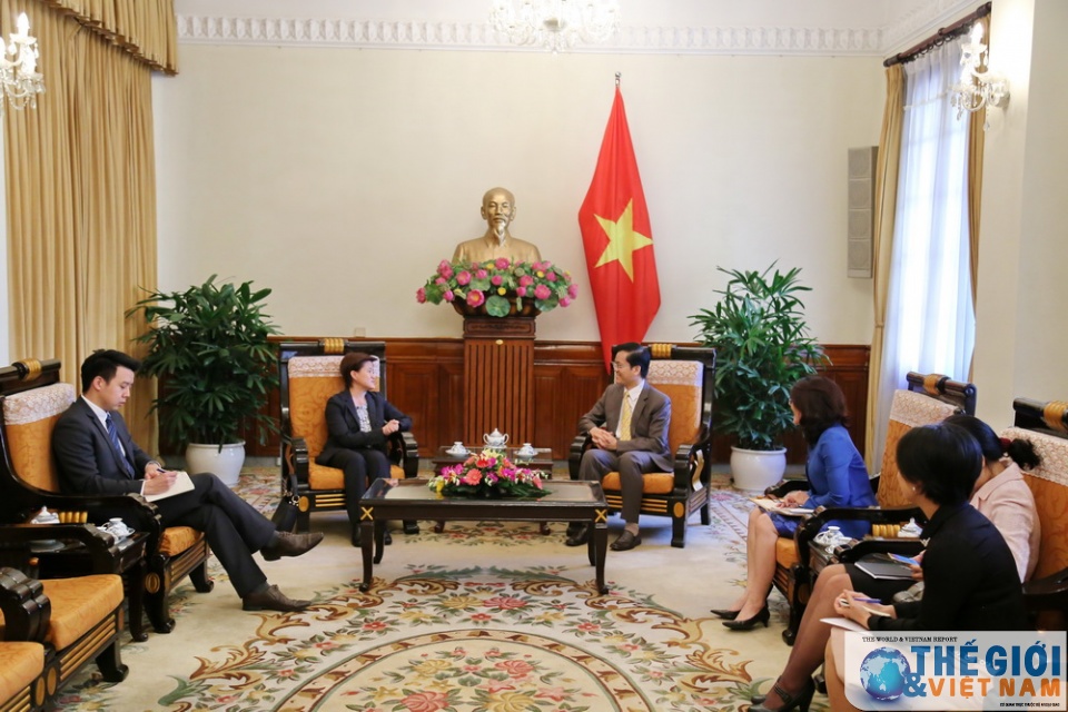 Thứ trưởng Hà Kim Ngọc tiếp xã giao Đại sứ Singapore thu truong ha kim ngoc tiep xa giao dai su singapore