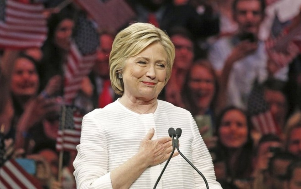 ba hillary clinton nhan duoc su ung ho ap dao tu truyen thong