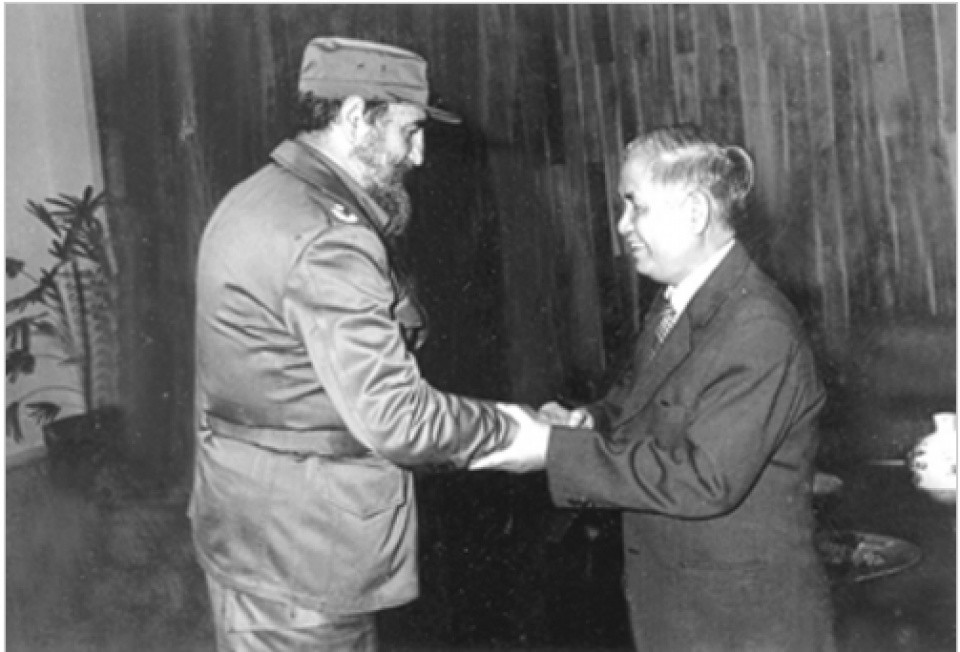 lanh tu fidel castro nguyen thu nuoc ngoai dau tien tham vung giai phong