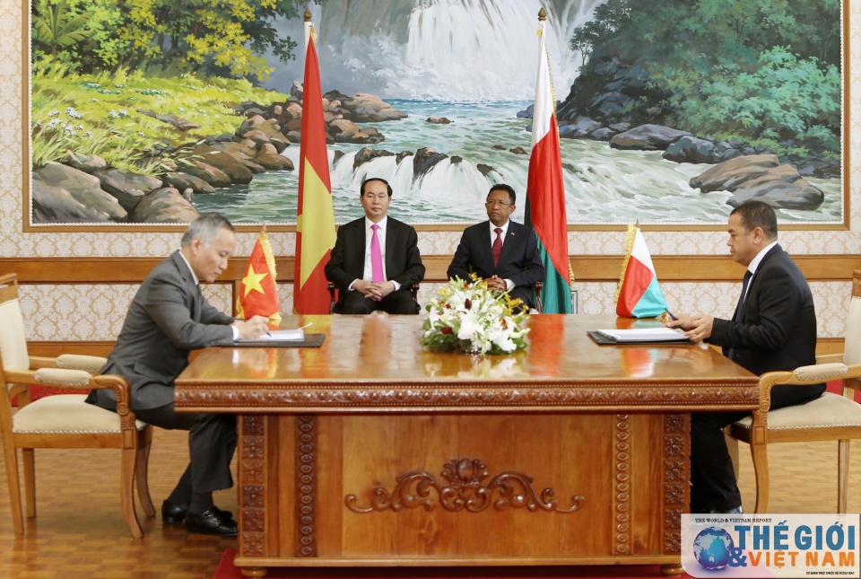 nhin lai hoat dong cua chu tich nuoc tai hoi nghi cap cao phap ngu