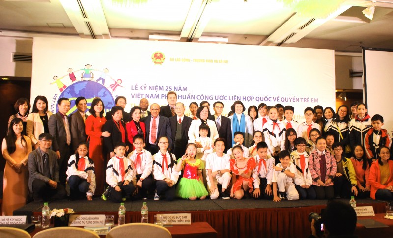 Kỷ niệm 25 năm Việt Nam phê chuẩn Công ước LHQ về quyền trẻ em ky niem 25 nam viet nam phe chuan cong uoc lhq ve quyen tre em