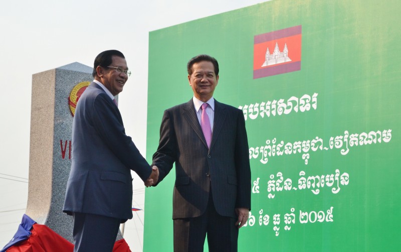 Việt Nam- Campuchia: Khánh thành cột mốc biên giới 275 viet nam campuchia khanh thanh cot moc bien gioi 275