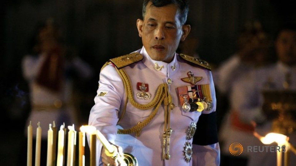 dien mung nha vua thai lan len ngoi