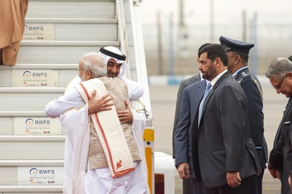 Ấn Độ “nối vòng tay lớn” với UAE