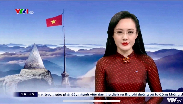BTV Hoài Anh gây nhiều thương nhớ khi dừng dẫn bản tin Thời sự 19h (Ảnh chụp màn hình).