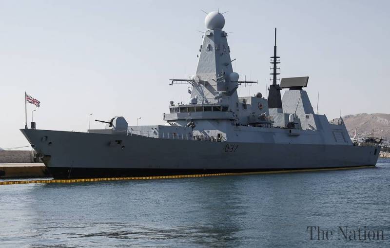 Tàu chiến thứ 2 của Mỹ tiến vào Biển Đen, hải quân Nga tăng cường giám sát