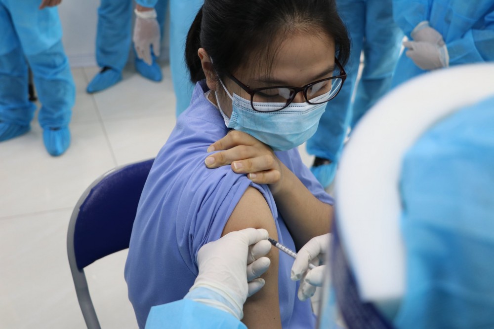 đến nay Việt Nam đã tiêm chủng vaccine Covid-19 cho hơn 55.000 người an toàn
