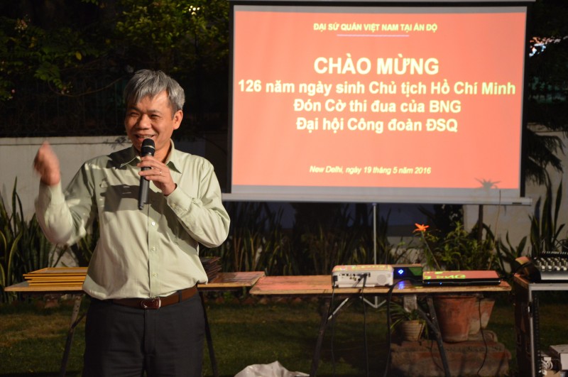ky niem ngay sinh nhat bac tai new delhi