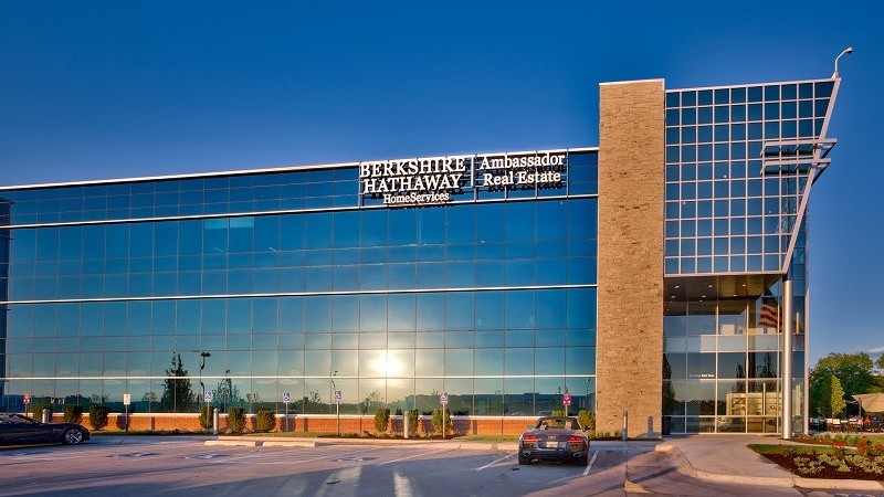 tap doan cua ty phu warren buffett lo hon 26 ty usd vi chung khoan suy giam